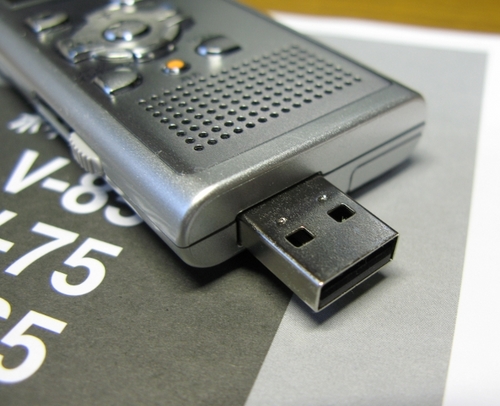 オリンパスICレコーダー　V-65 USBコネクタ内蔵